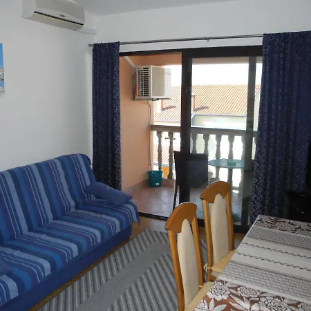 Elma In A Quiet Area Apartamento Crikvenica