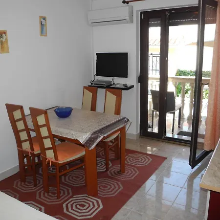 Elma Apartment