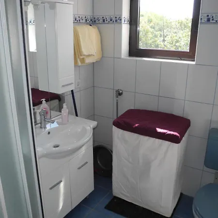 Elma Apartment *